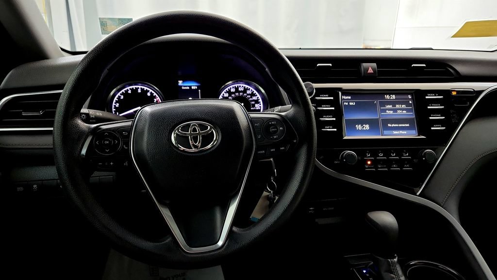 Certified 2018 Toyota Camry LE FWD image 27