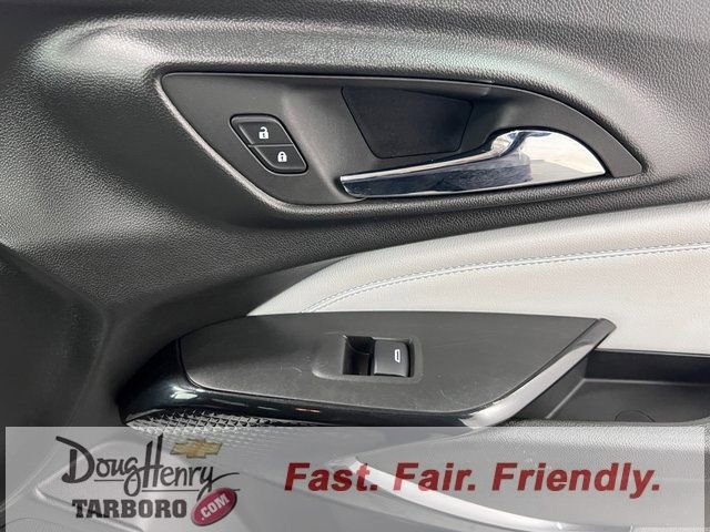 Used 2025 Chevrolet Trax LT image 37