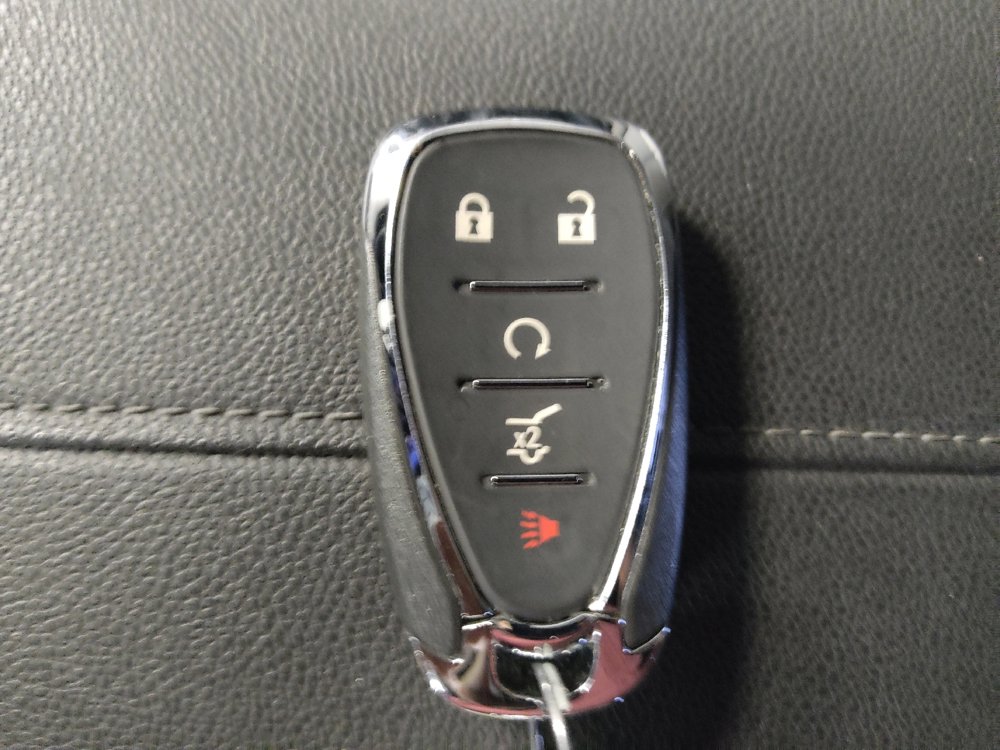 Used 2023 Chevrolet Traverse LT FWD image 32