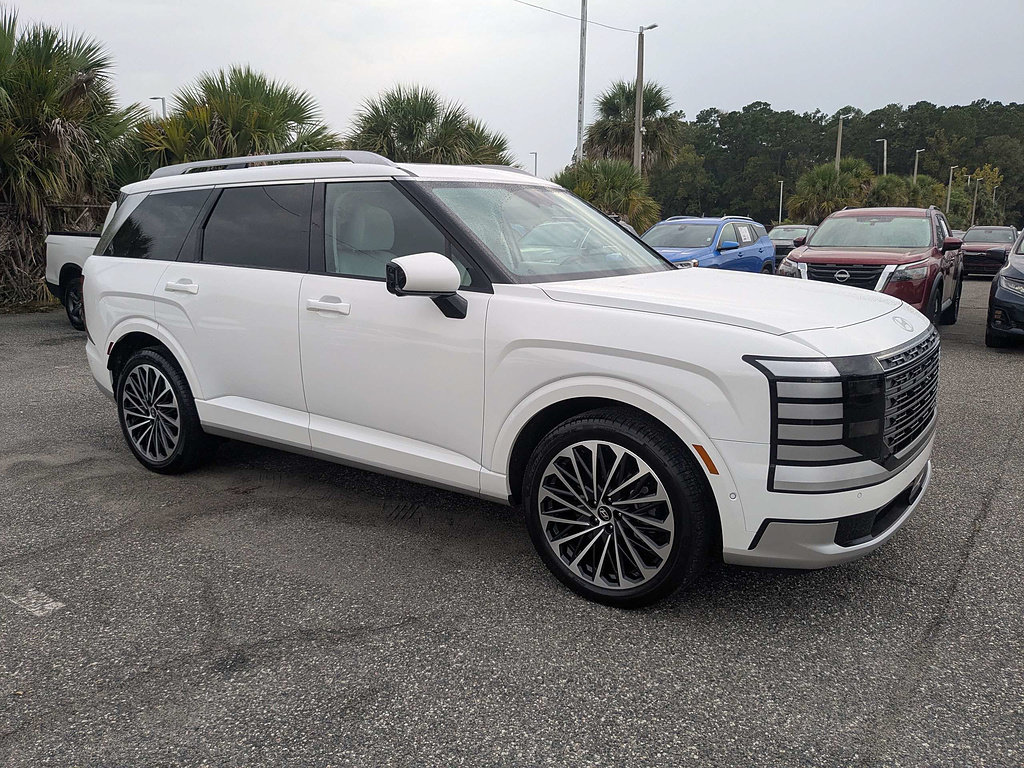 Used 2026 Hyundai Palisade Calligraphy FWD image 2