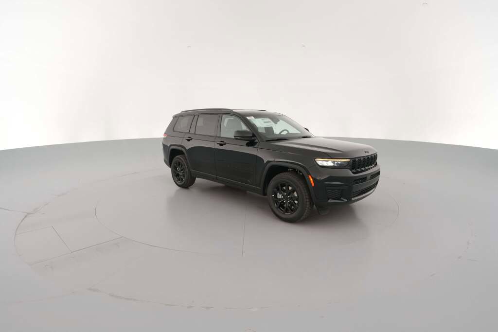 New 2025 Jeep Grand Cherokee L Laredo image 16