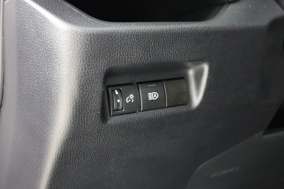 Used 2022 Toyota RAV4 XLE AWD/4WD image 21