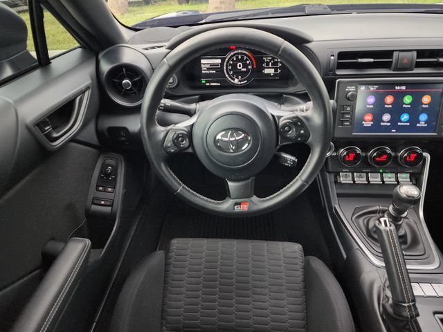 Used 2024 Toyota GR86 RWD image 19