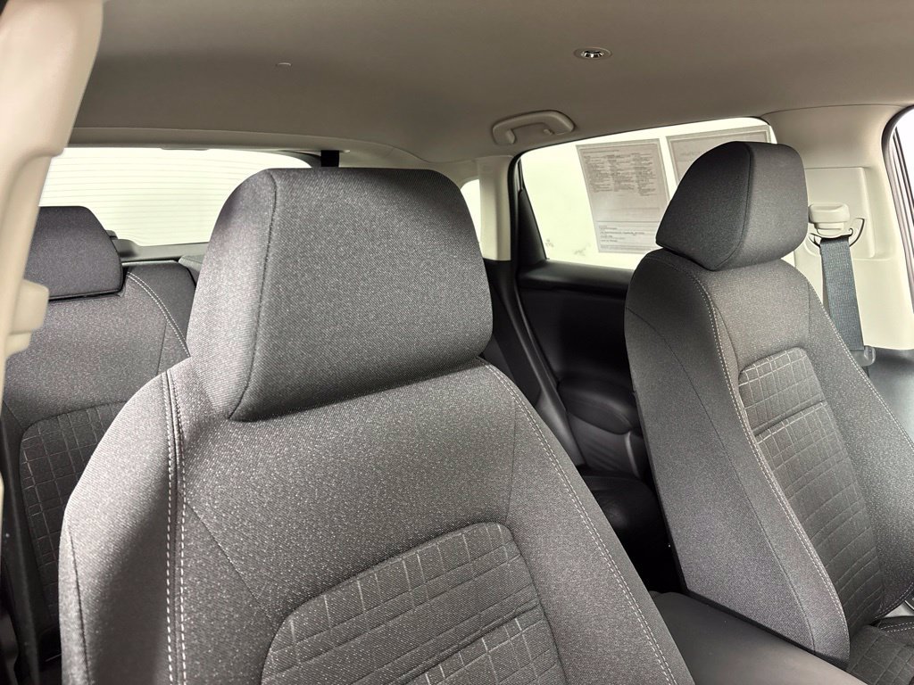 Used 2027 Honda HR-V LX image 7