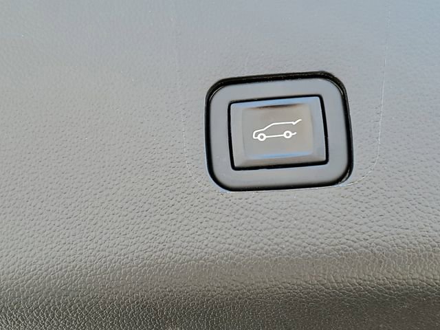Certified 2023 Chevrolet Traverse LT FWD image 29