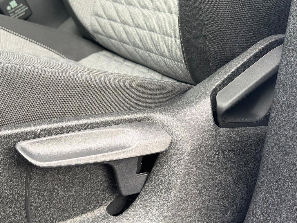 Used 2025 Volkswagen Tiguan S w/ 18" Wheel Package image 19