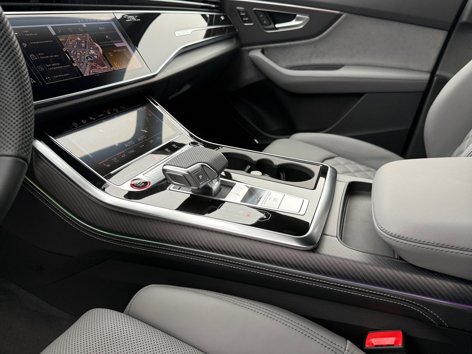 New 2026 Audi SQ7 Prestige image 13