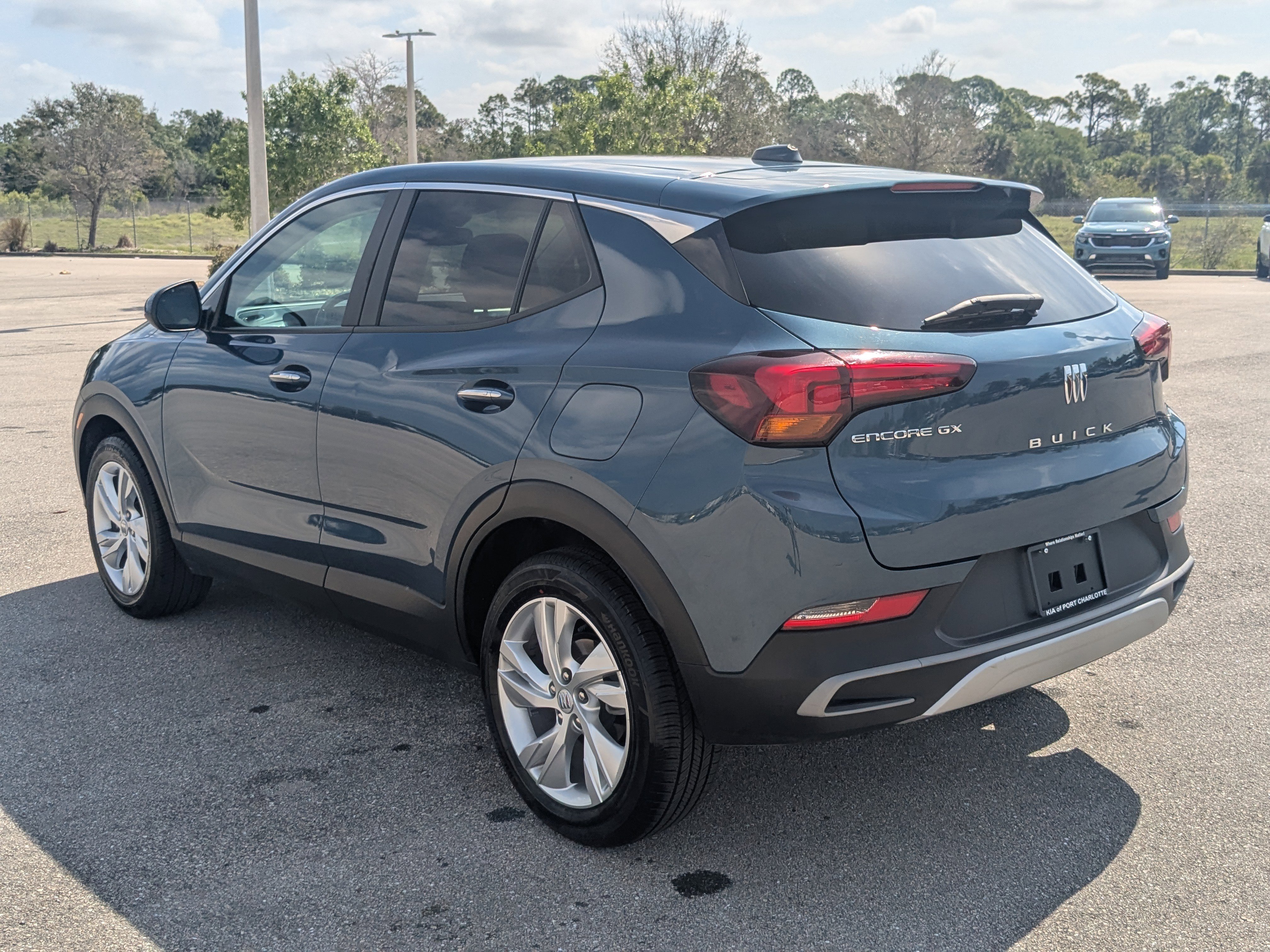 Used 2024 Buick Encore GX Preferred FWD image 7