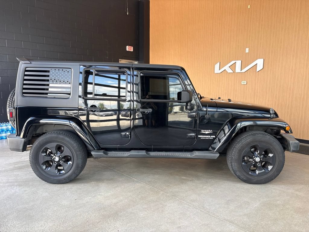 Used 2013 Jeep Wrangler Unlimited Sahara w/ Connectivity Group AWD/4WD image 16