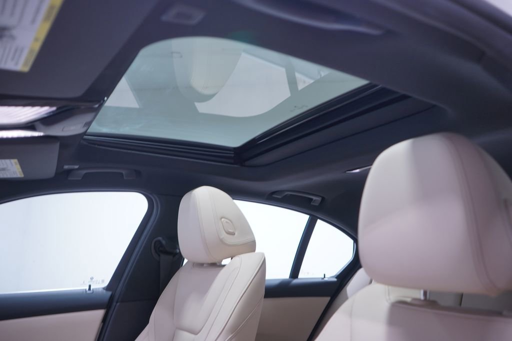 Used 2025 BMW 330i xDrive Sedan image 8