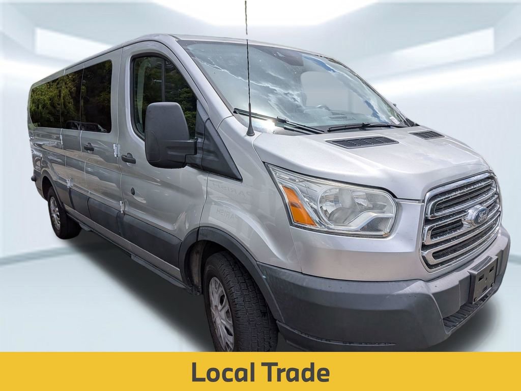 Used 2016 Ford Transit 350 XLT image 4