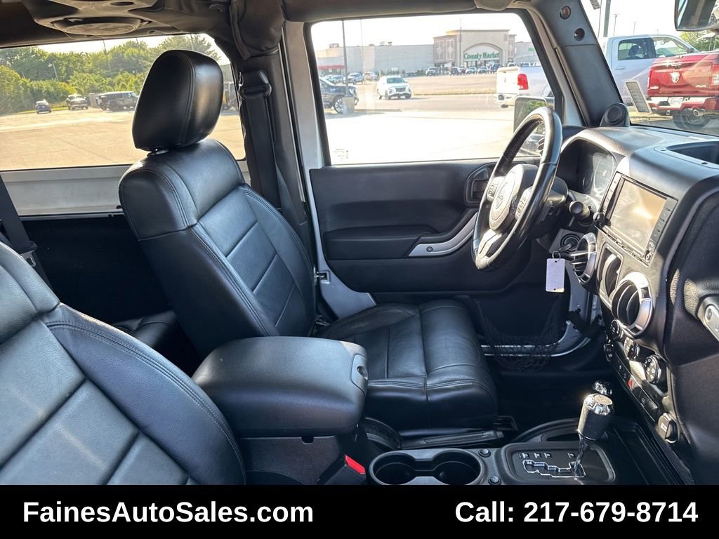 Used 2012 Jeep Wrangler Sahara w/ Dual Top Group image 74