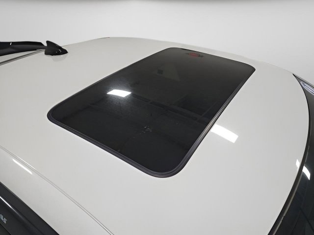 Used 2018 Dodge Charger R/T Scat Pack image 16