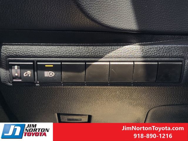 Used 2026 Toyota Corolla LE FWD image 21