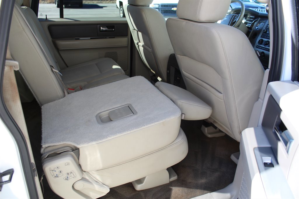 Used 2011 Ford Expedition EL XLT image 13