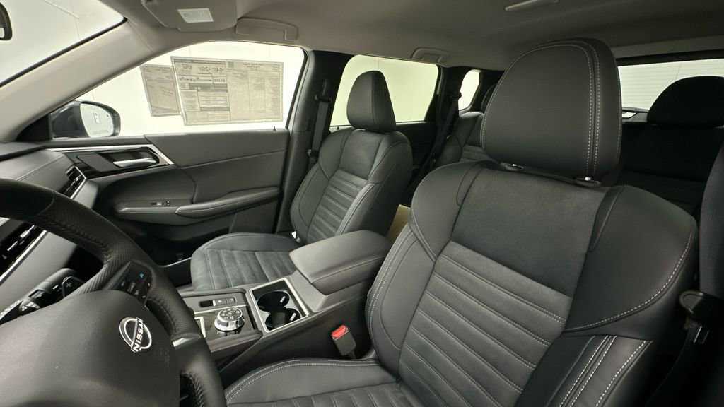 New 2026 Nissan Rogue SL image 9