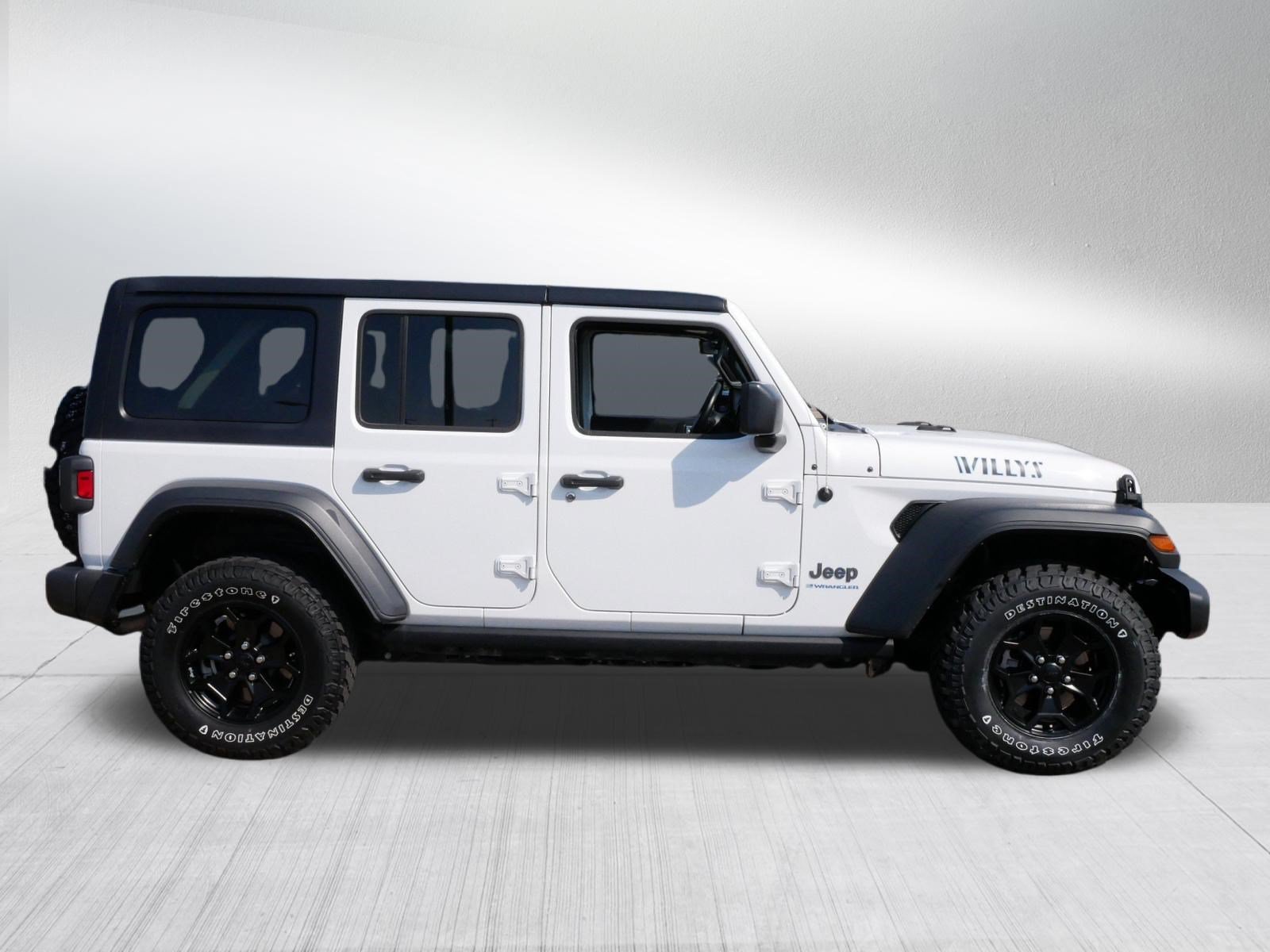 Used 2023 Jeep Wrangler Unlimited w/ Cold Weather Group AWD/4WD image 8
