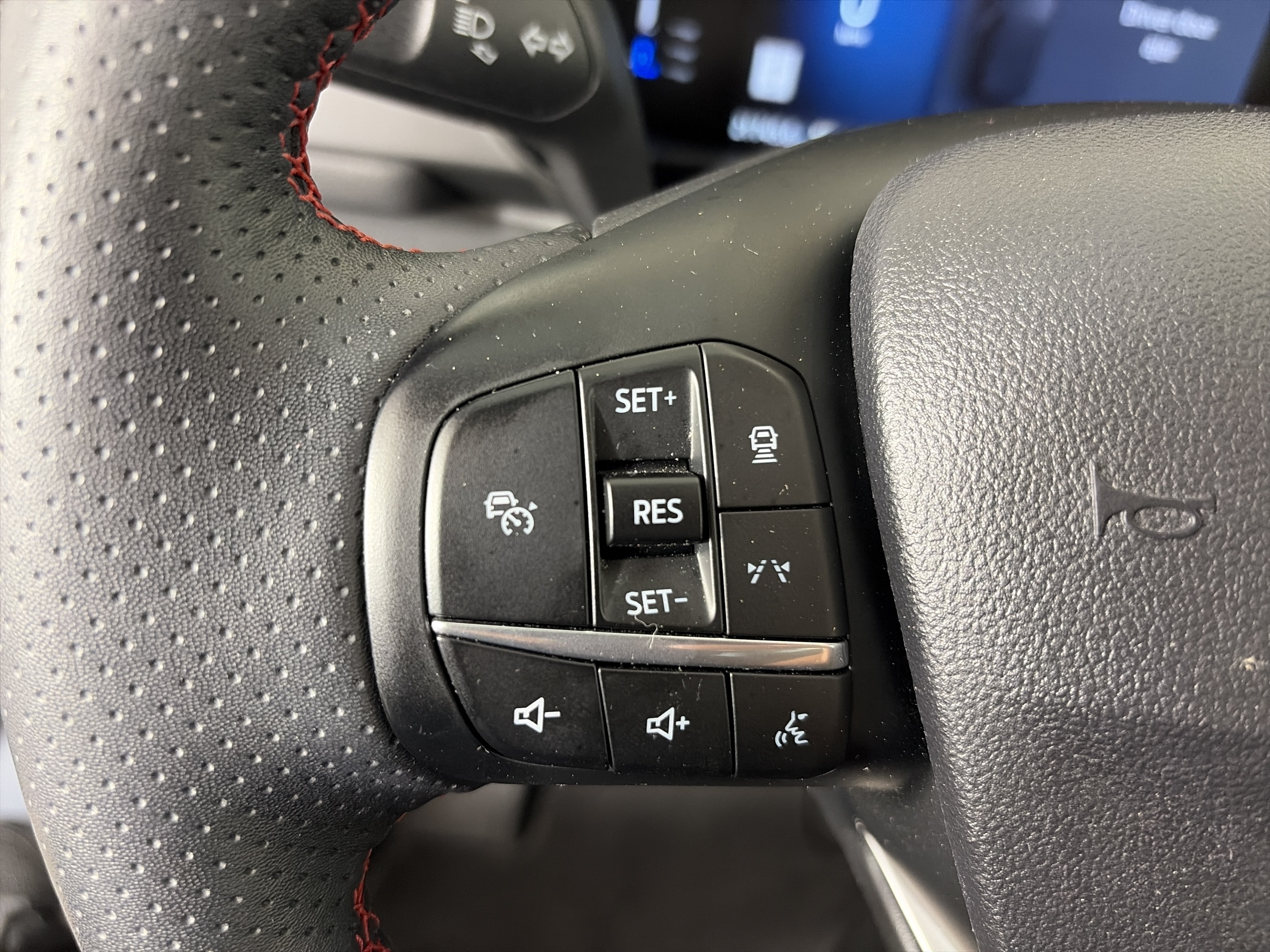 Used 2024 Ford Escape ST-Line w/ Tech Pack #1 AWD/4WD image 34