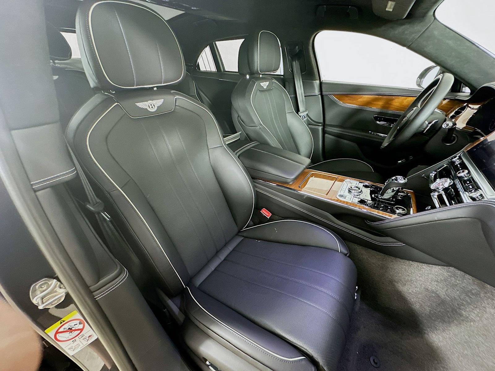 Used 2022 Bentley Flying Spur V8 AWD/4WD image 49