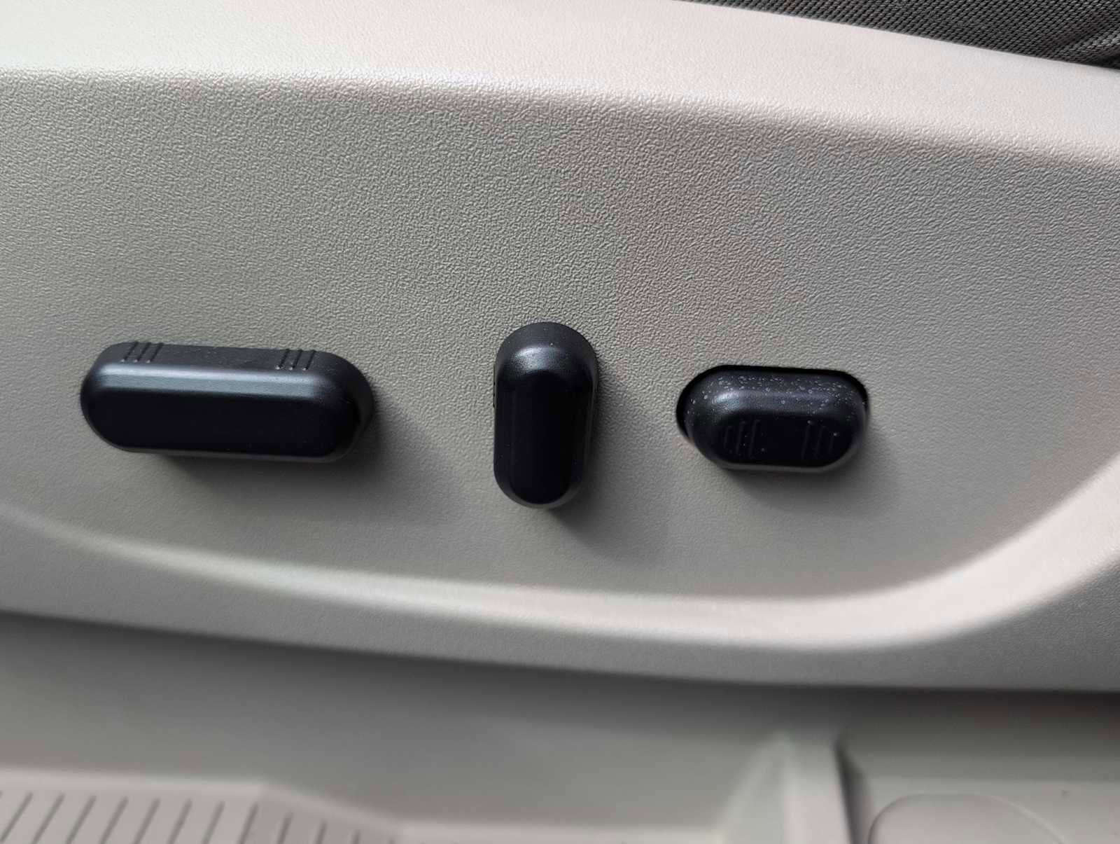 Used 2014 Ford Escape SE image 17