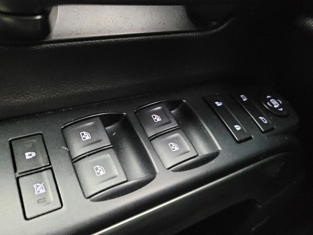 Used 2018 Chevrolet Silverado 1500 LT w/ Texas Edition image 27