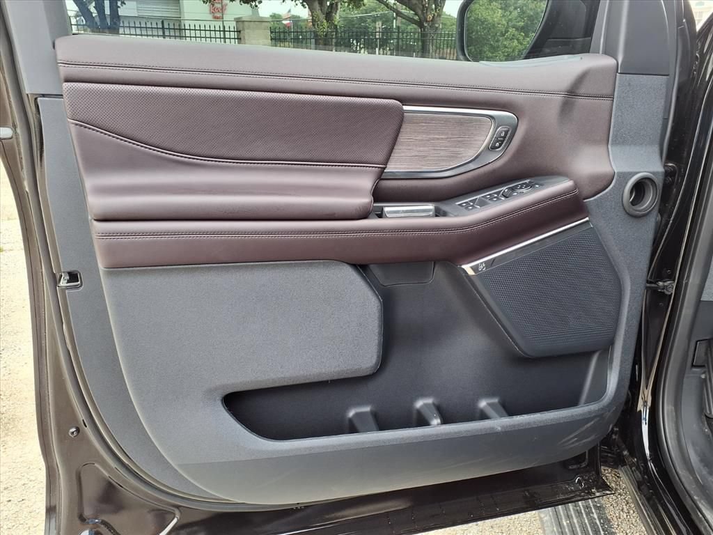 New 2026 Ford Expedition Platinum w/ Platinum Ultimate Package AWD/4WD image 24