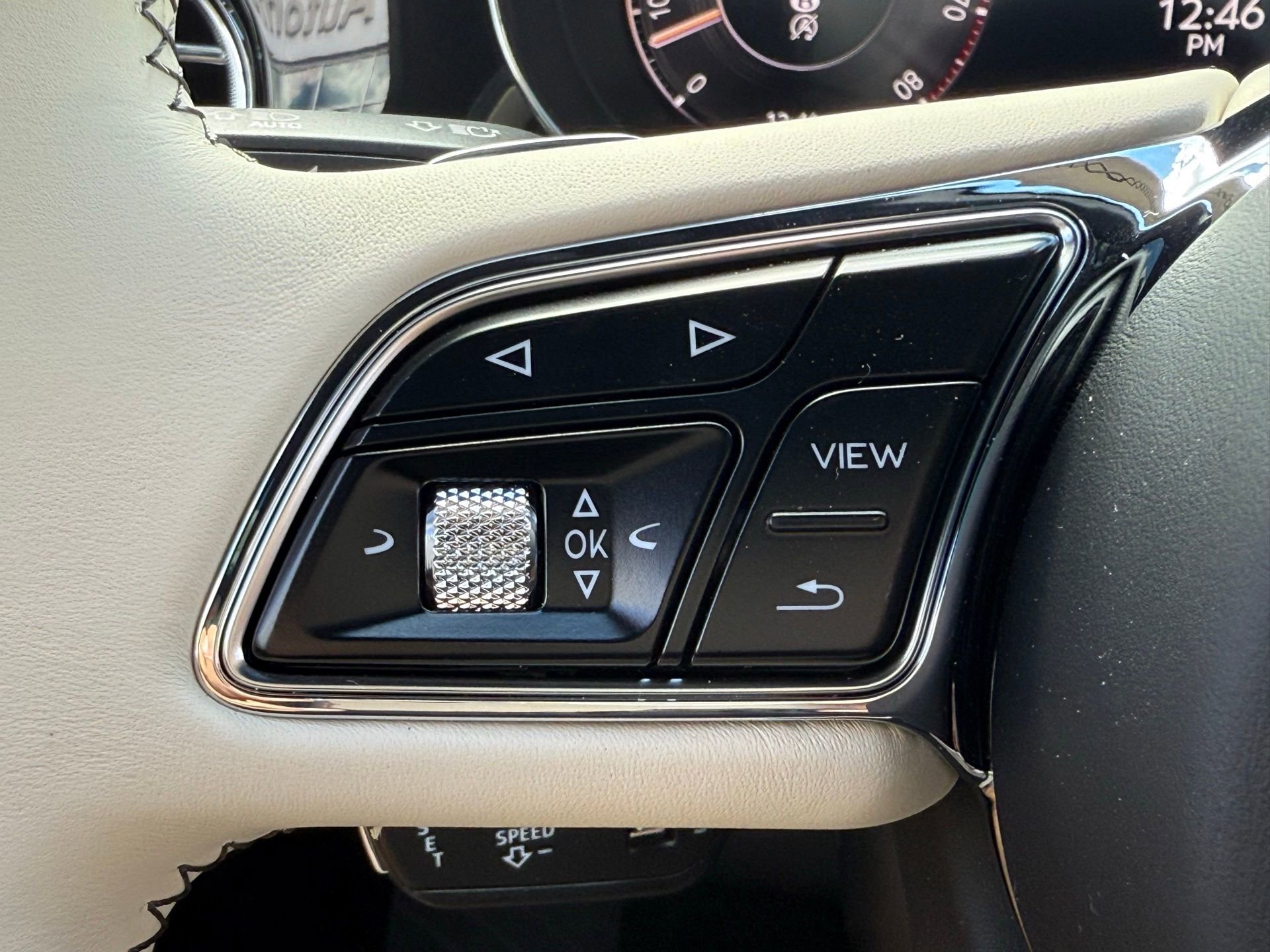 New 2025 Bentley Bentayga image 51