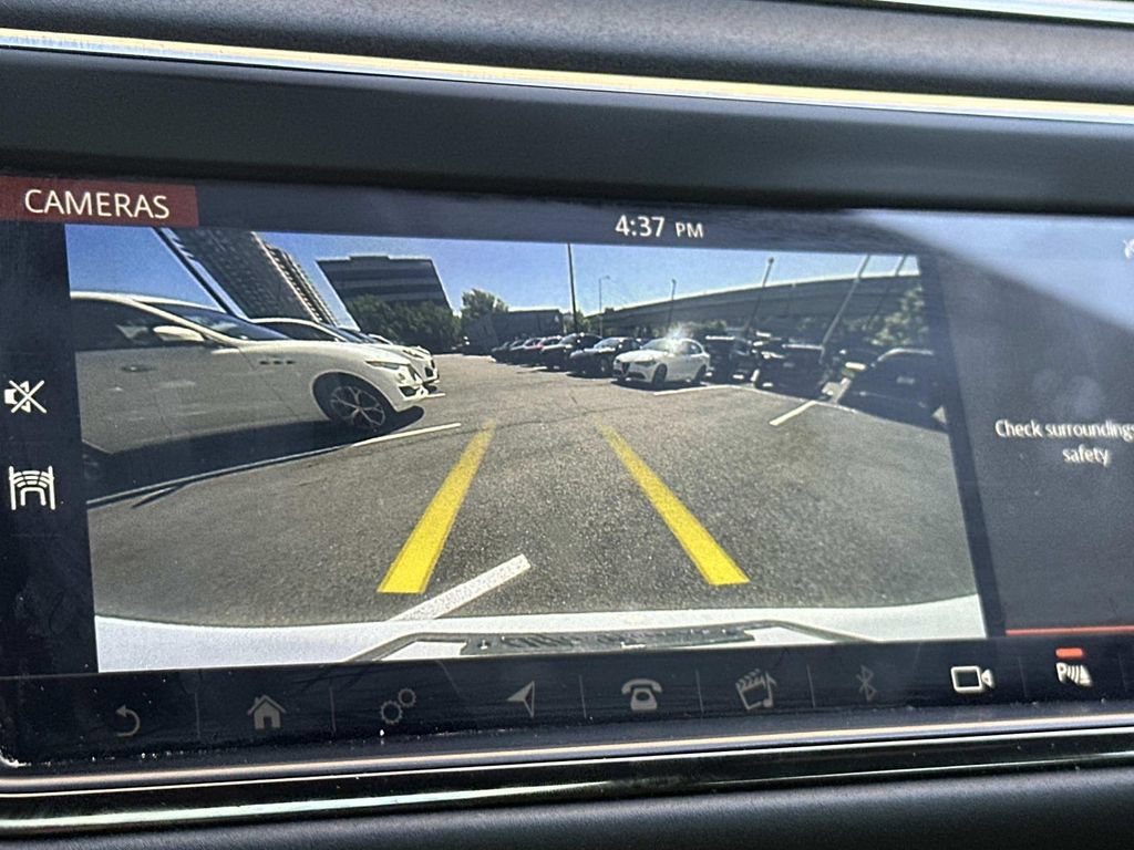 Used 2020 Land Rover Range Rover Evoque R-Dynamic S AWD/4WD image 22