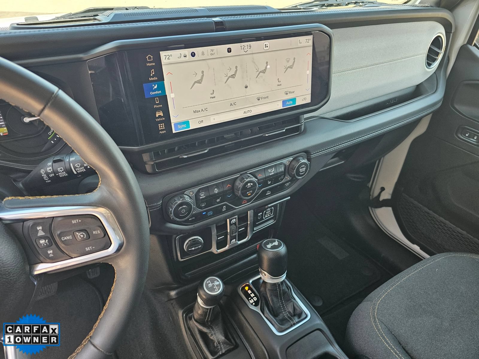 Used 2024 Jeep Wrangler Unlimited Sahara AWD/4WD image 21