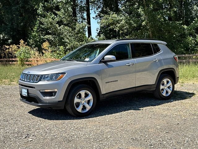 Used 2018 Jeep Compass Latitude w/ Popular Equipment Group AWD/4WD image 4