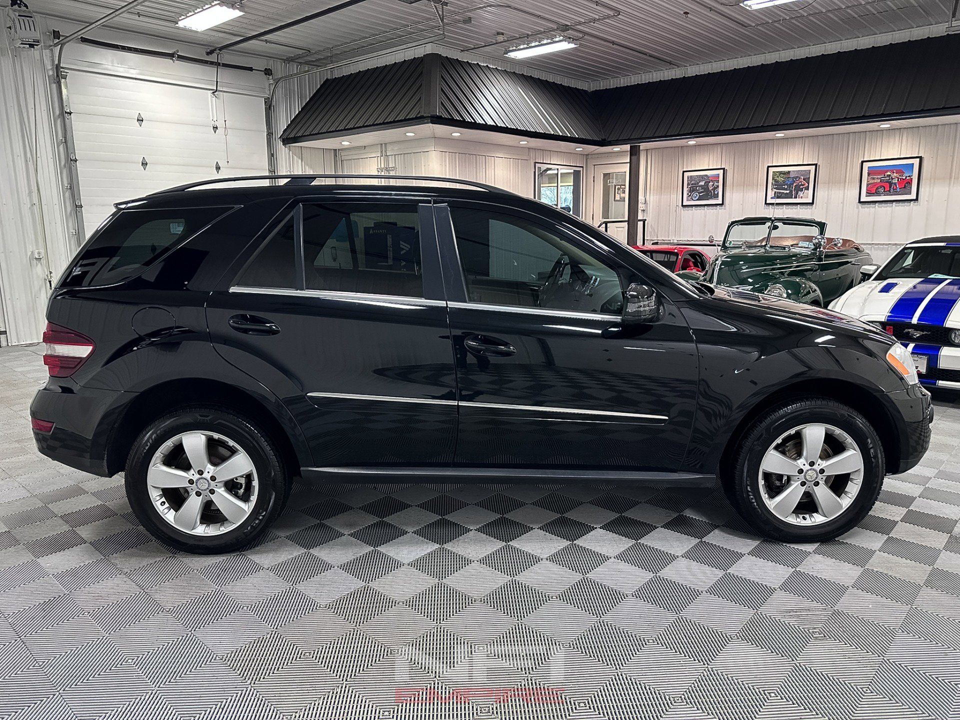 Used 2011 Mercedes-Benz ML 350 4MATIC image 7