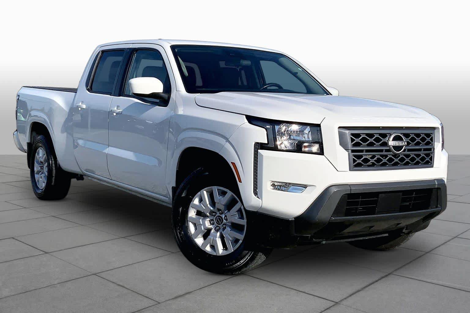 Used 2023 Nissan Frontier SV w/ Technology Package RWD image 3