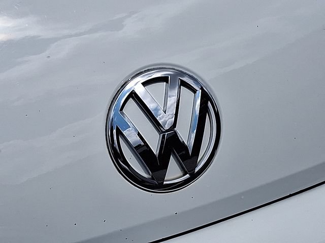 Used 2018 Volkswagen Beetle 2.0T SE FWD image 30