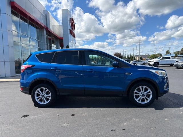 Used 2017 Ford Escape SE FWD image 8