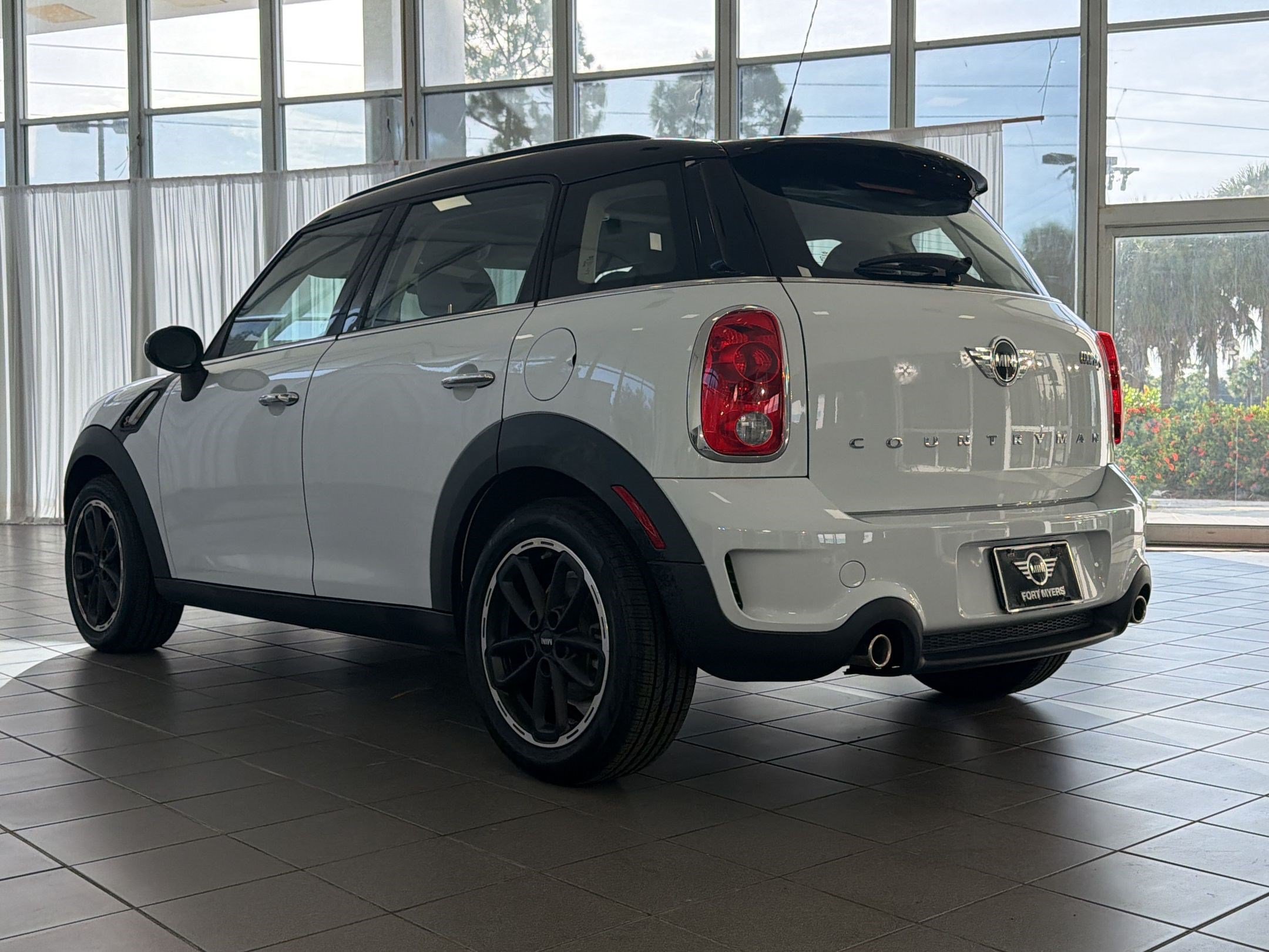 Used 2016 MINI Cooper Countryman S FWD image 3