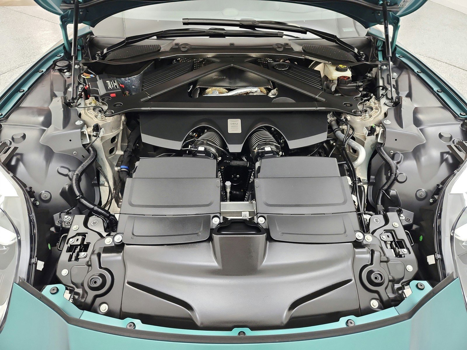 Used 2024 Aston Martin DB12 Coupe RWD image 16
