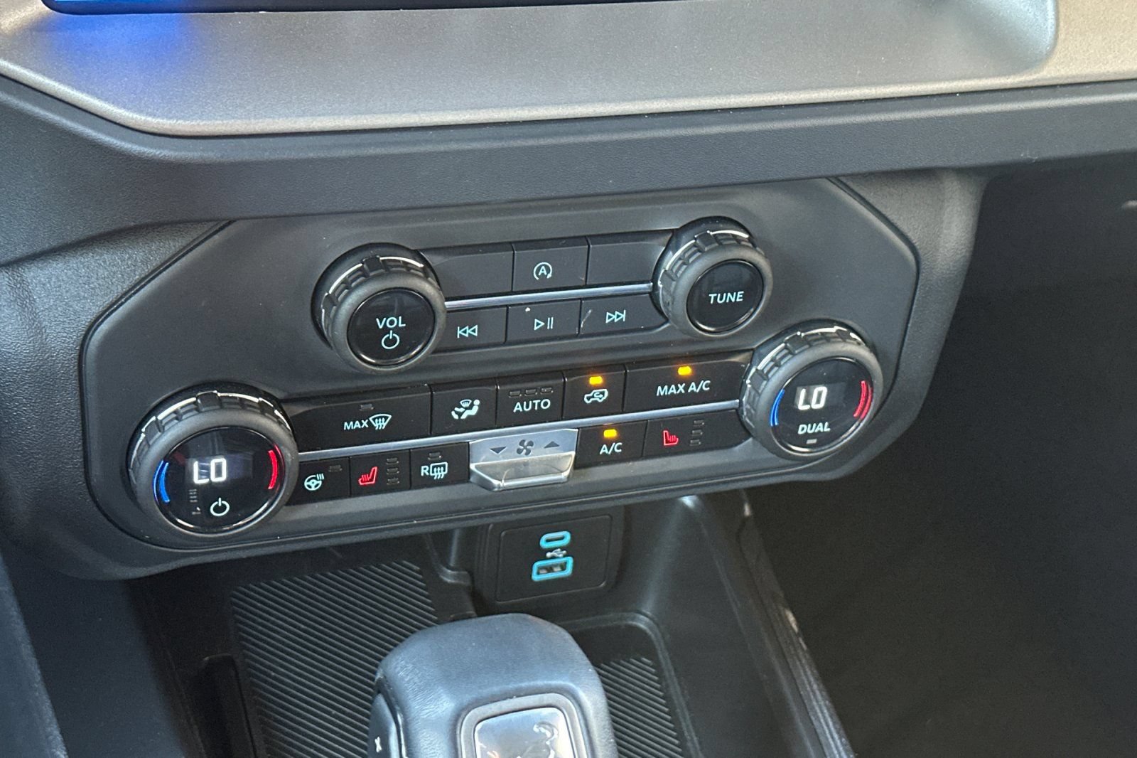 Used 2025 Ford Bronco Outer Banks AWD/4WD image 21