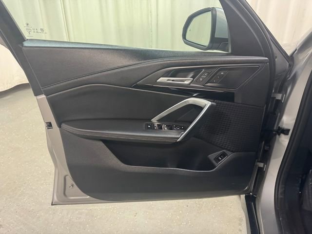 Used 2025 BMW X1 xDrive28i image 12