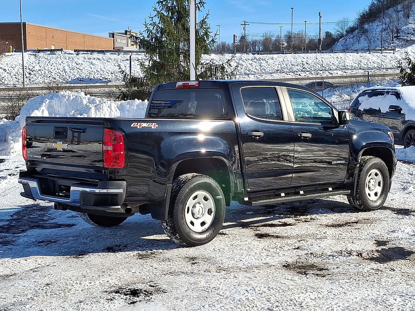 Used 2018 Chevrolet Colorado W/T image 6