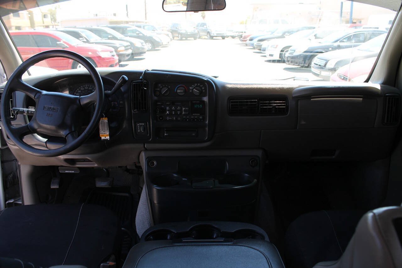 Used 2000 GMC Savana 1500 w/ Marketing Option Pkg 1SE RWD image 29