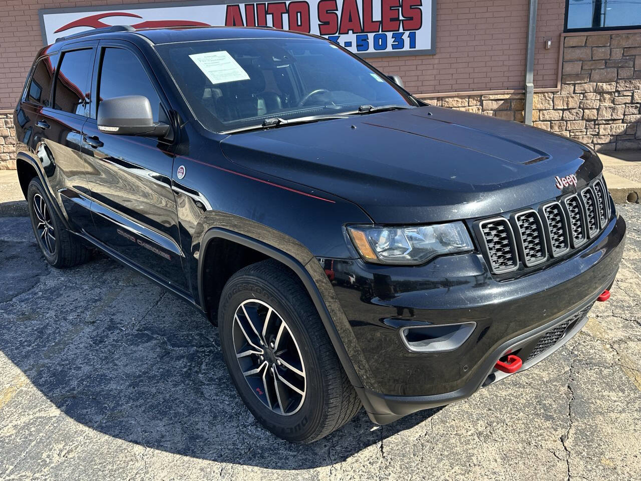 Used 2019 Jeep Grand Cherokee Trailhawk image 3