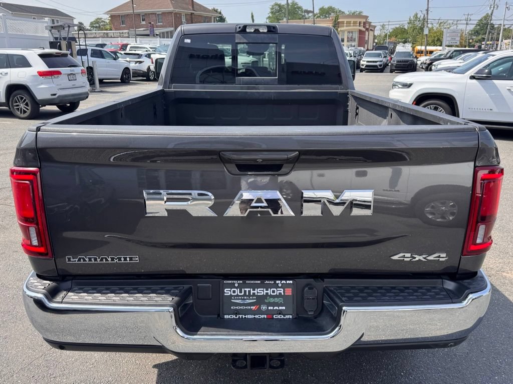 Used 2025 RAM 3500 Laramie AWD/4WD image 6