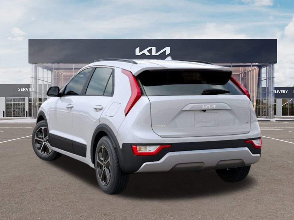 New 2025 Kia Niro LX image 4