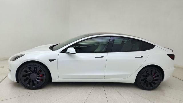 Used 2023 Tesla Model 3 Performance image 3