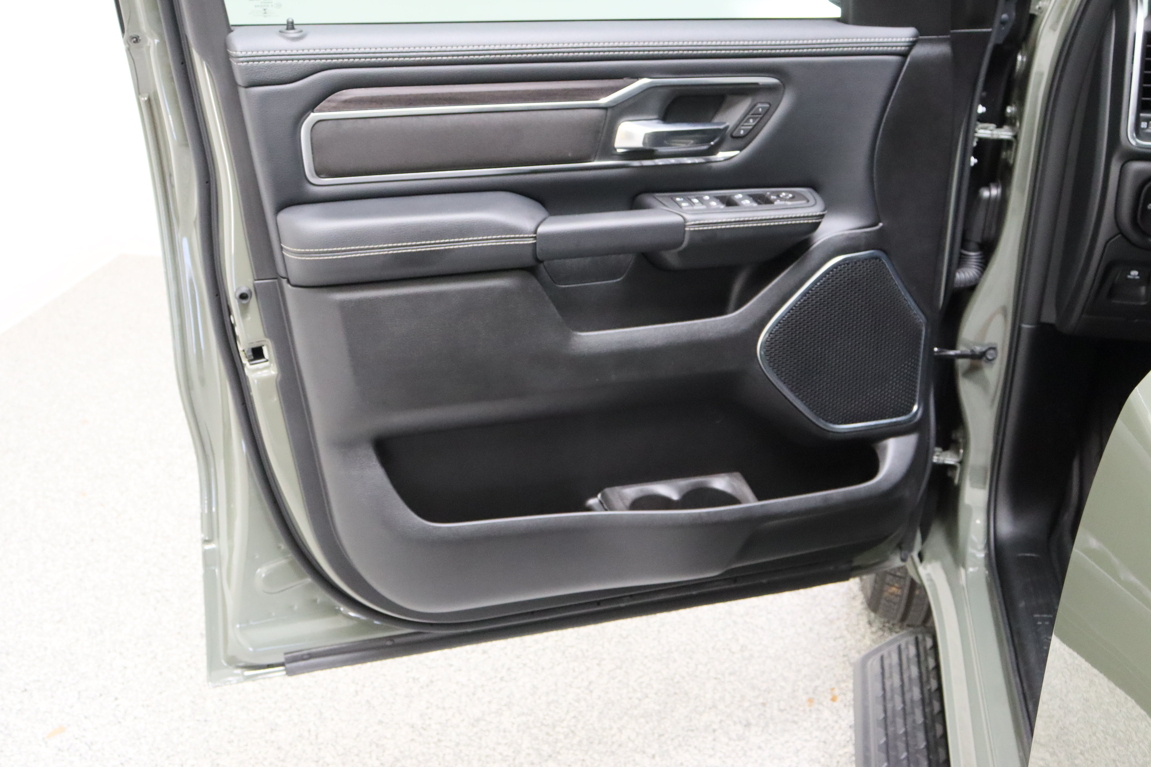 Used 2026 RAM 1500 Laramie w/ Night Edition RWD image 12