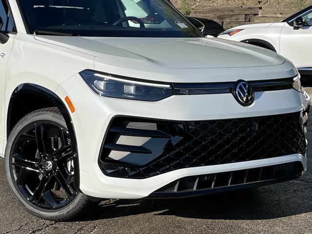 New 2026 Volkswagen Tiguan SE R-Line AWD/4WD image 3