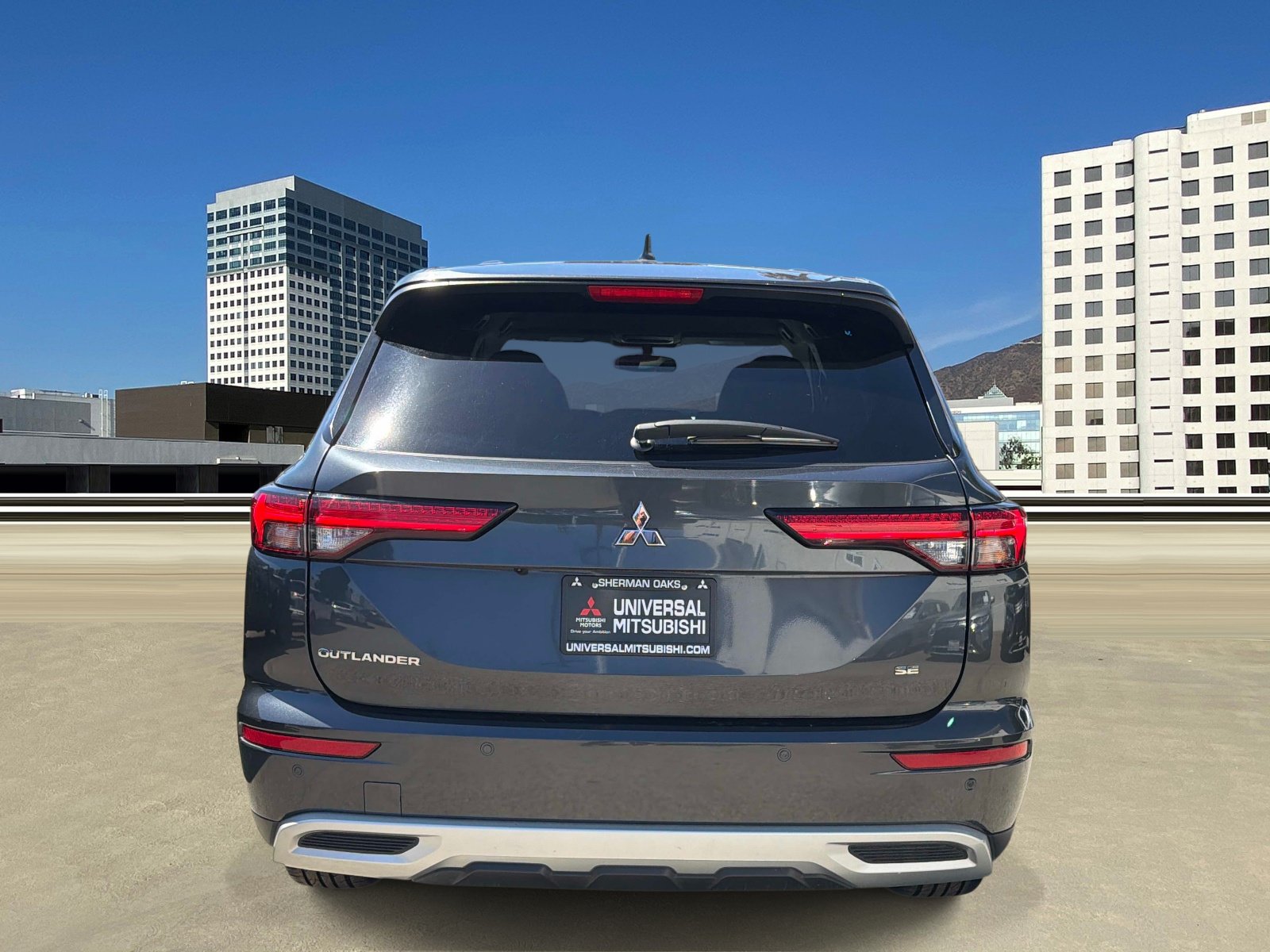 Used 2024 Mitsubishi Outlander FWD image 4