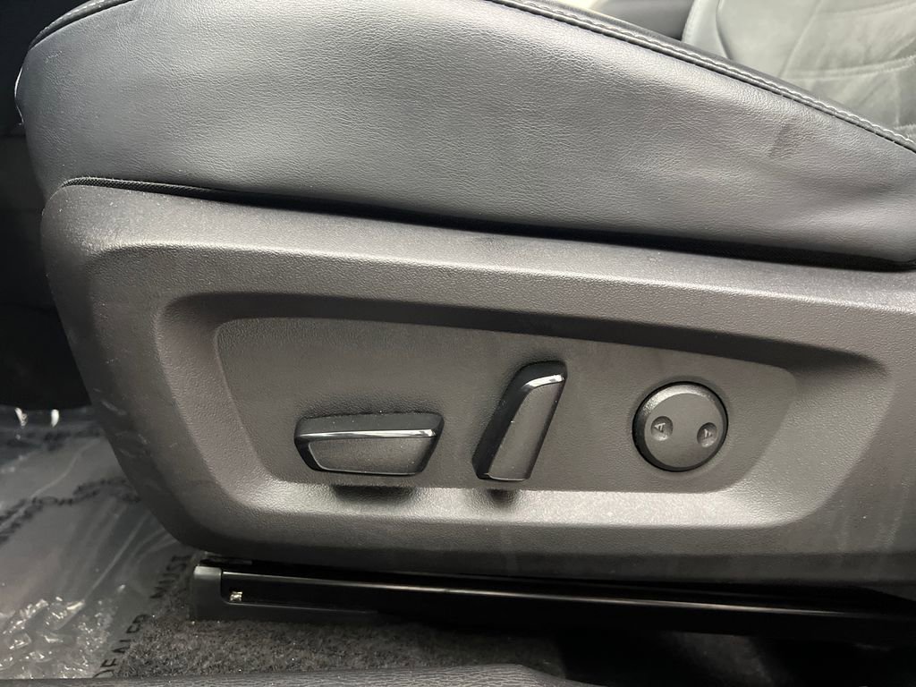 Used 2025 Mitsubishi Outlander SE AWD/4WD image 10