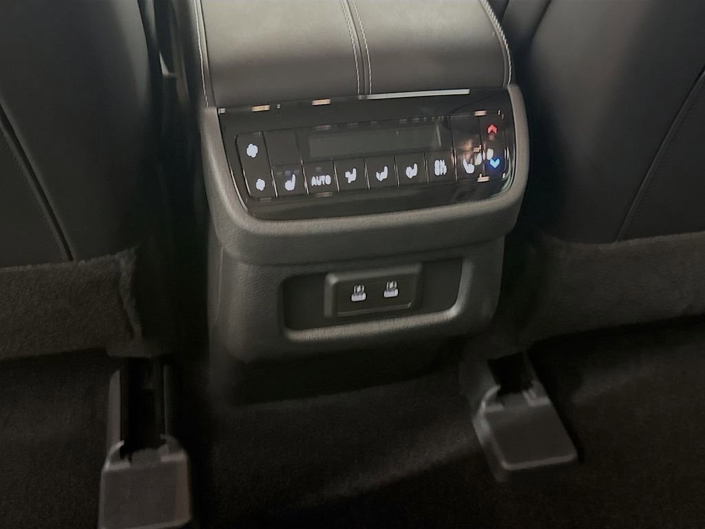 Certified 2026 INFINITI QX60 Luxe w/ Cargo Package image 32