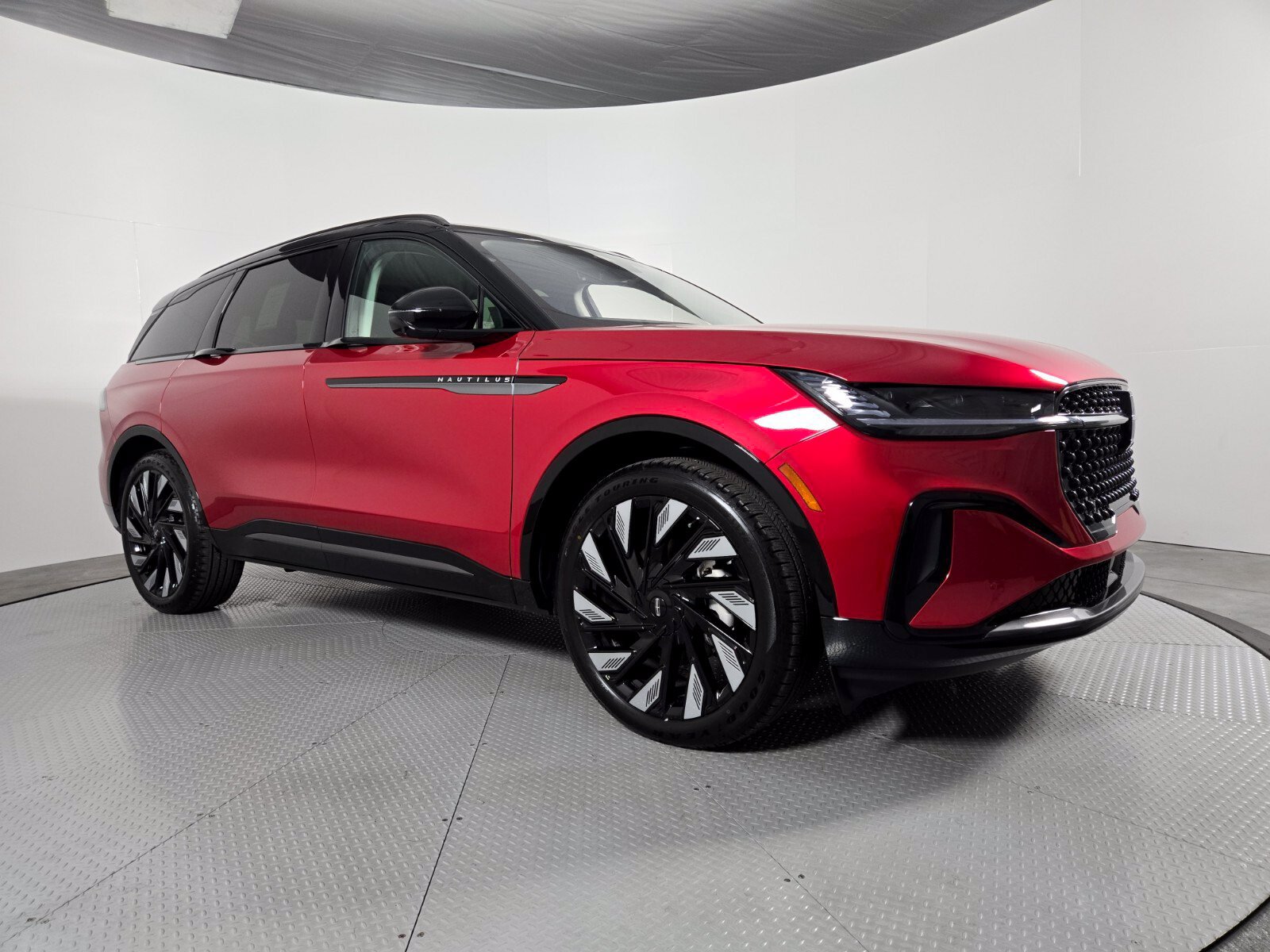 New 2026 Lincoln Nautilus Reserve AWD/4WD image 2
